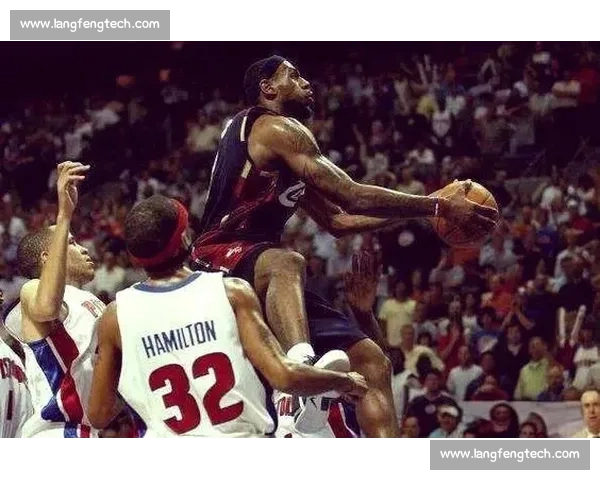 骑士队与活塞队的激烈对决 展现球员拼搏精神与战术智慧 骑士队与活塞队的激烈对决 展现球员拼搏精神与战术智慧