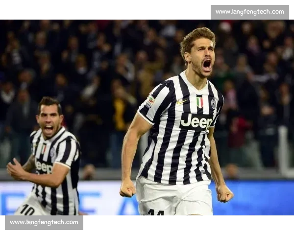 尤文图斯迎战佛罗伦萨焦点对决意甲争冠走势全解析关键之夜战术博弈前瞻