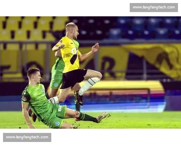 拉努斯对阵河床强强对话南美赛场焦点之战前瞻谁能掌控比赛走势与荣耀