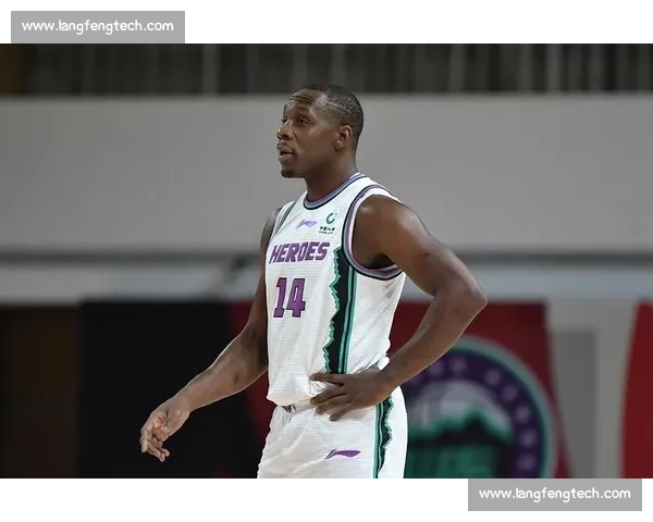 广东对阵山西焦点之战攻防博弈与赛季走向前瞻分析关键球员表现