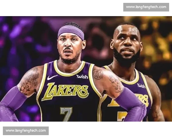 湖人队激战热火队 经典对决掀起激情高潮 双方星光闪耀谁能笑到最后